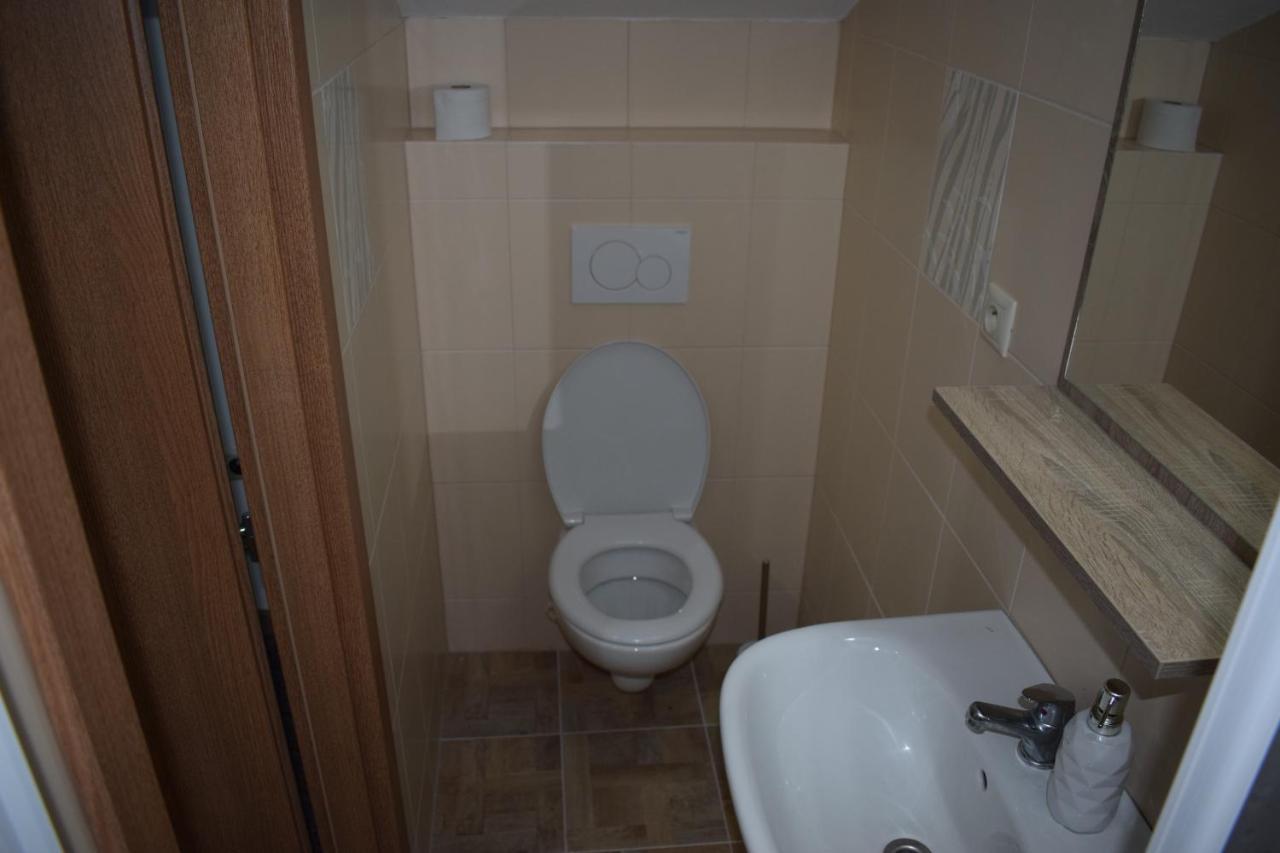 Ms-Ubytovanie Hotel Dolny Kubin Luaran gambar