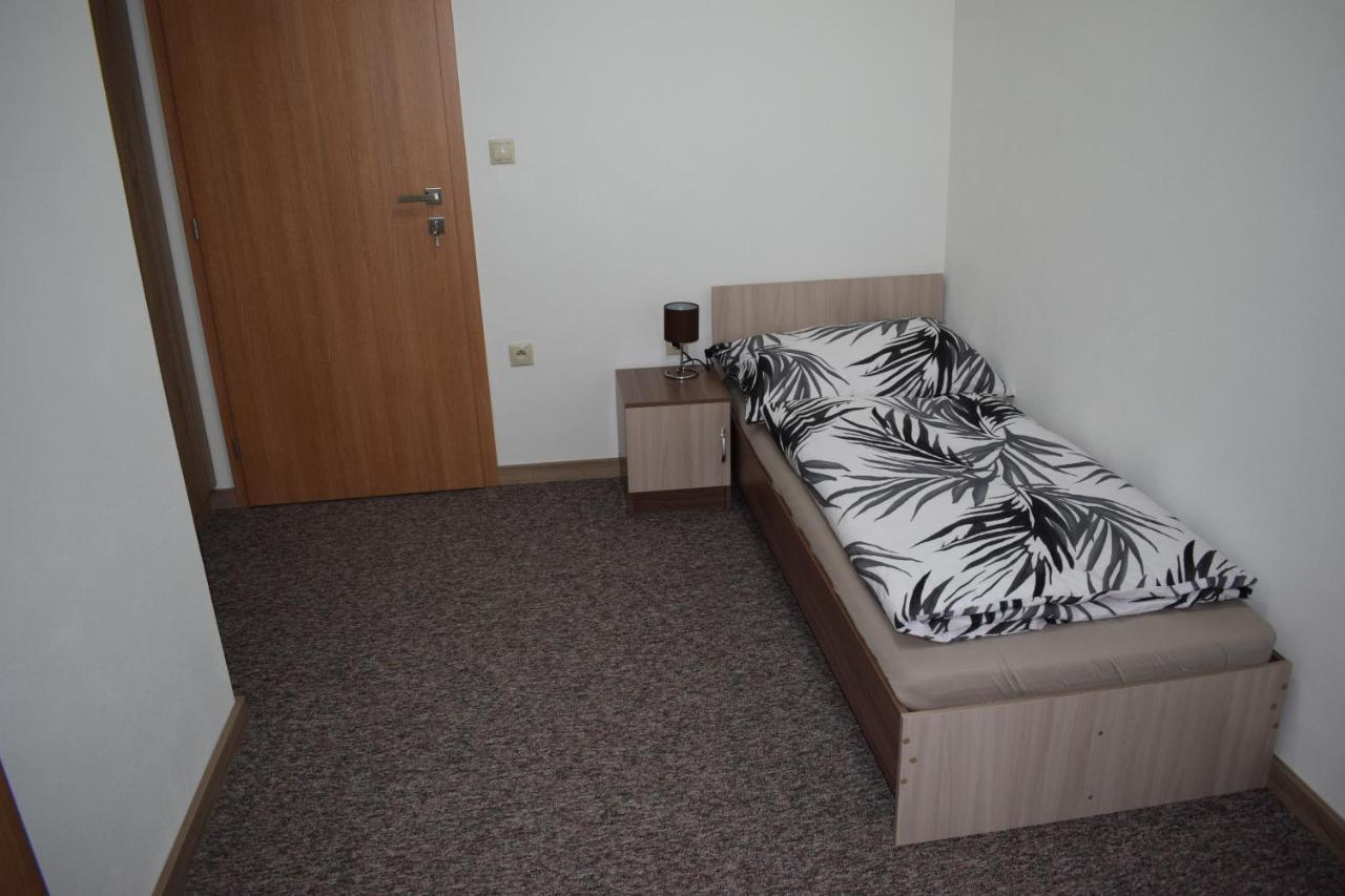 Ms-Ubytovanie Hotel Dolny Kubin Luaran gambar